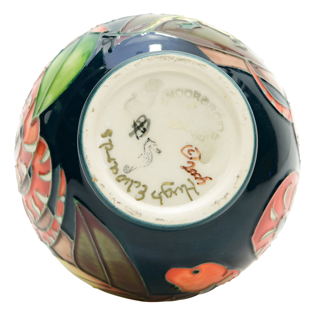 Amazon vase                                                                                                                           
