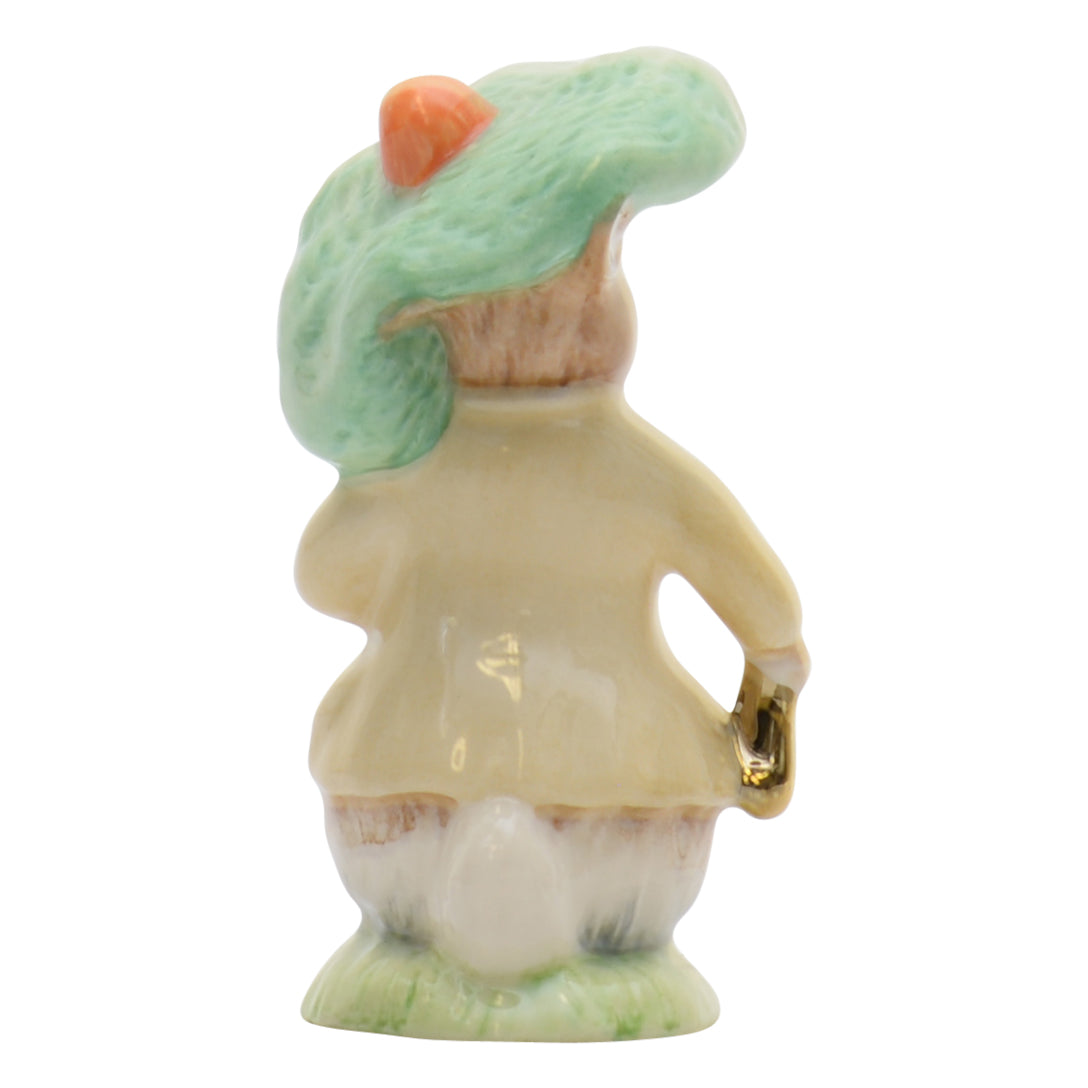 Benjamin Bunny sculpture