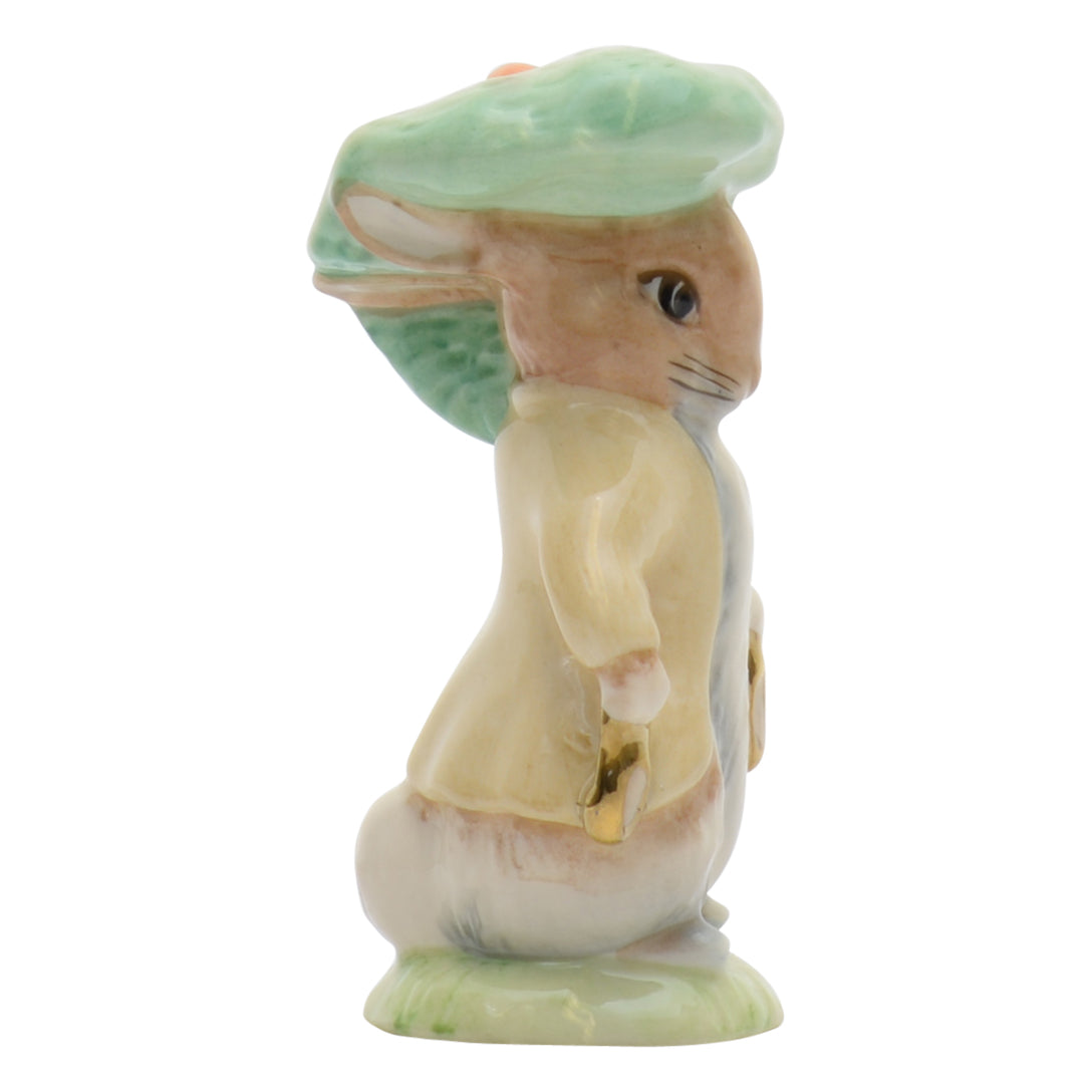 Benjamin Bunny sculpture