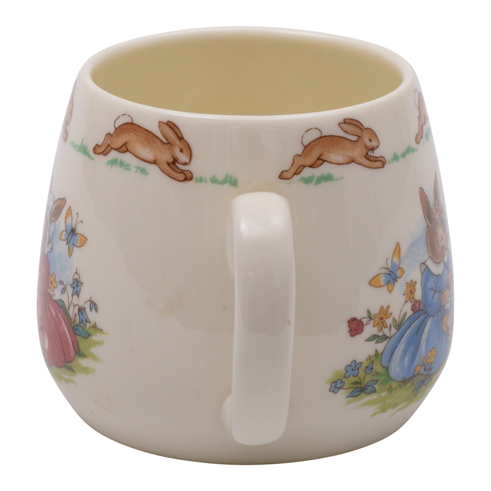 Giving flower bunnykin loving cup