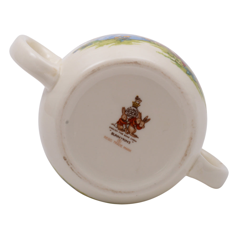 Giving flower bunnykin loving cup