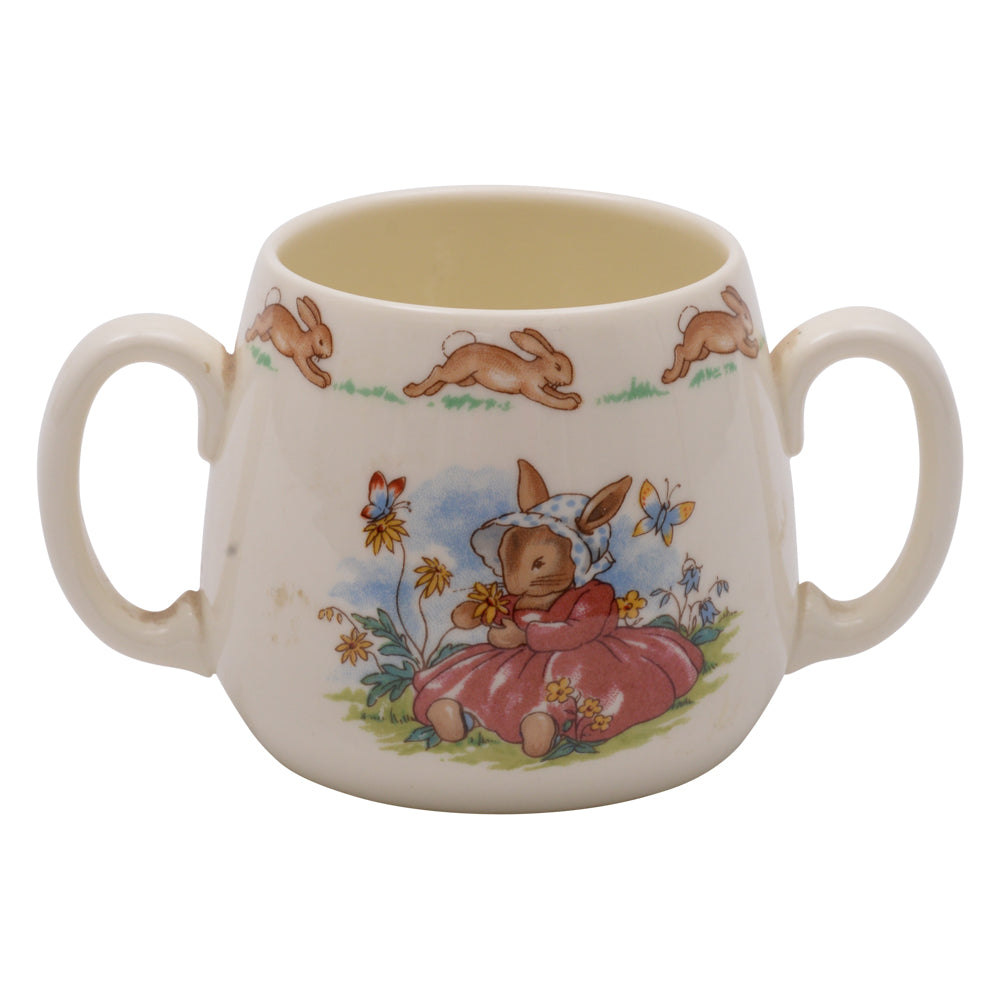 Giving flower bunnykin loving cup