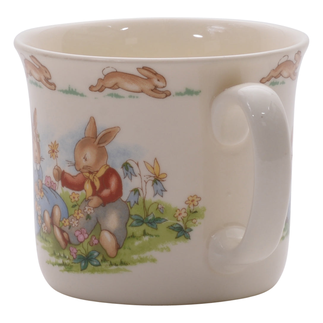 Giving flower bunnykin loving cup