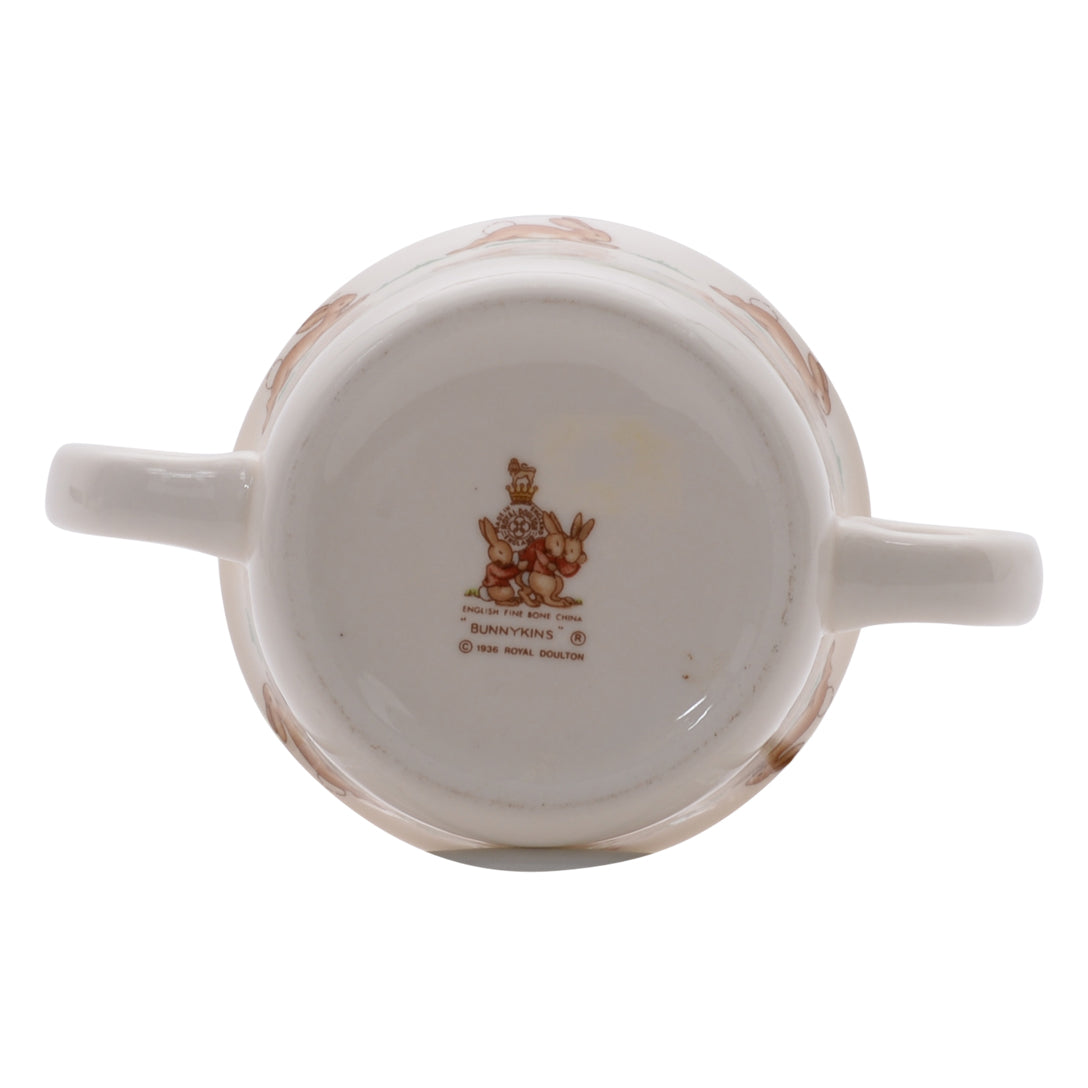Giving flower bunnykin loving cup