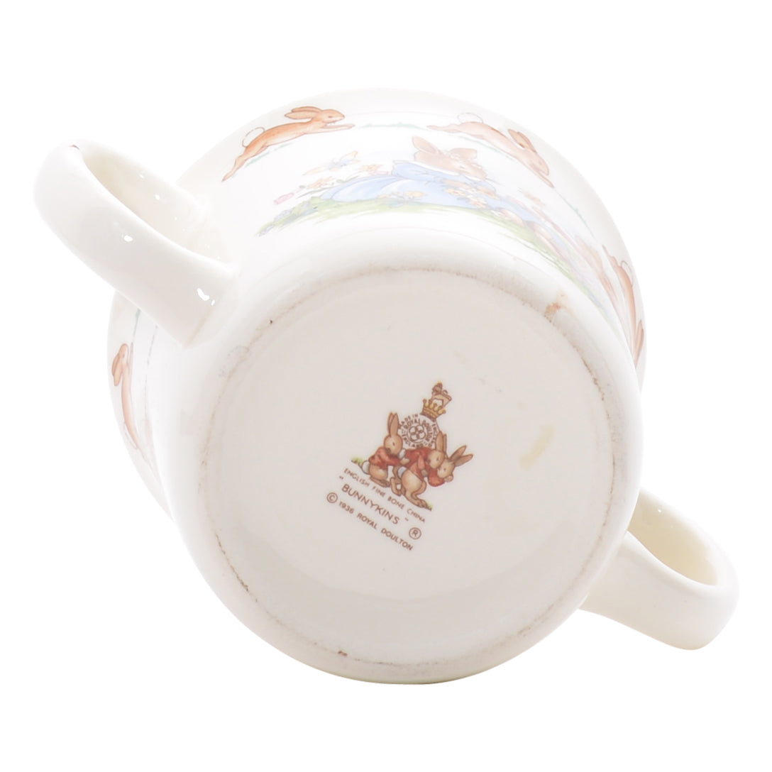 Giving flower bunnykin loving cup