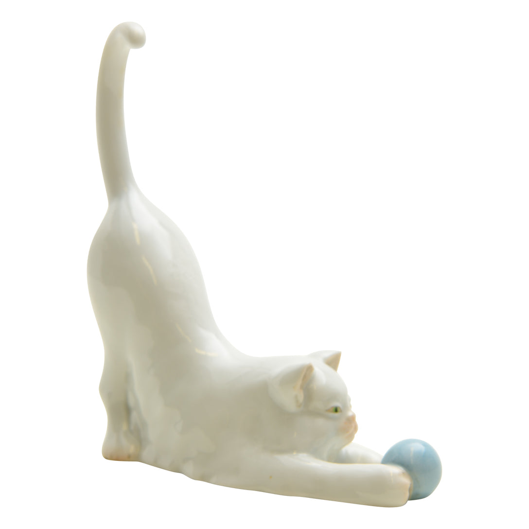 Herend Hvngary Cat with Blue Ball