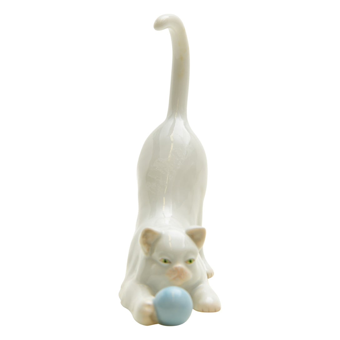 Herend Hvngary Cat with Blue Ball