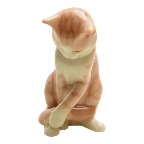Royal Copenhagen Cat Miniature #677