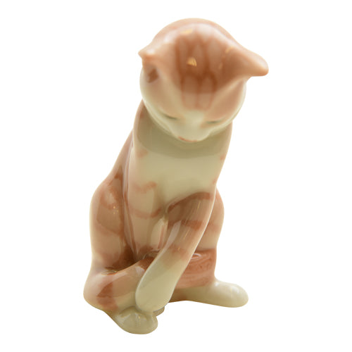 Royal Copenhagen Cat Miniature #677