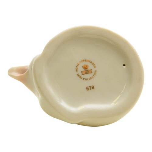 Royal Copenhagen Miniature Collection Cat #678