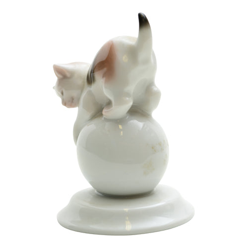 Rosenthal Bavaria Miniature Cat on White Ball 1932