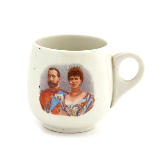 Mug, Queen King Pink Flower In The Back