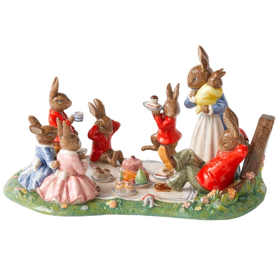 Bunnykins Family Picnic Tableau
