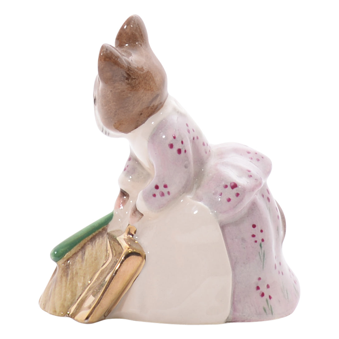 Hunca Munca Sweeping