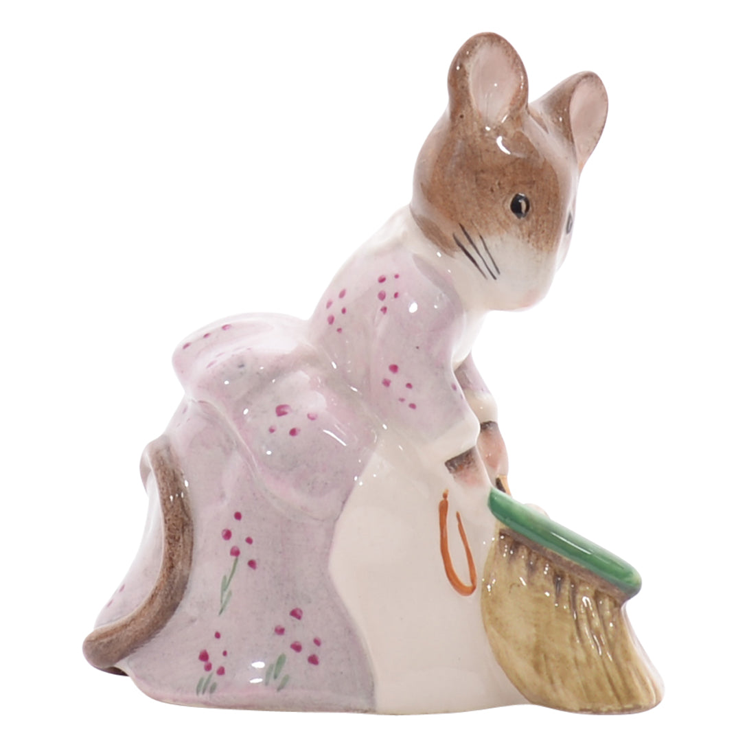 Hunca Munca Sweeping