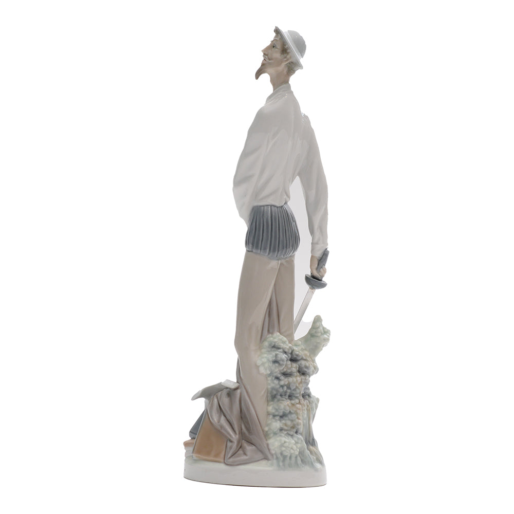 Don Quixote Standing up Figurine,01004854