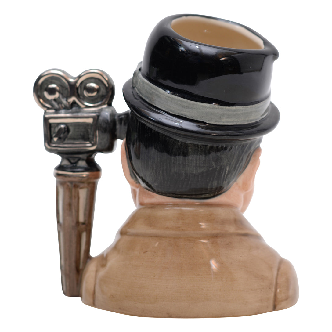 Pair of Stan Laurel & Oliver Hardy character jugs