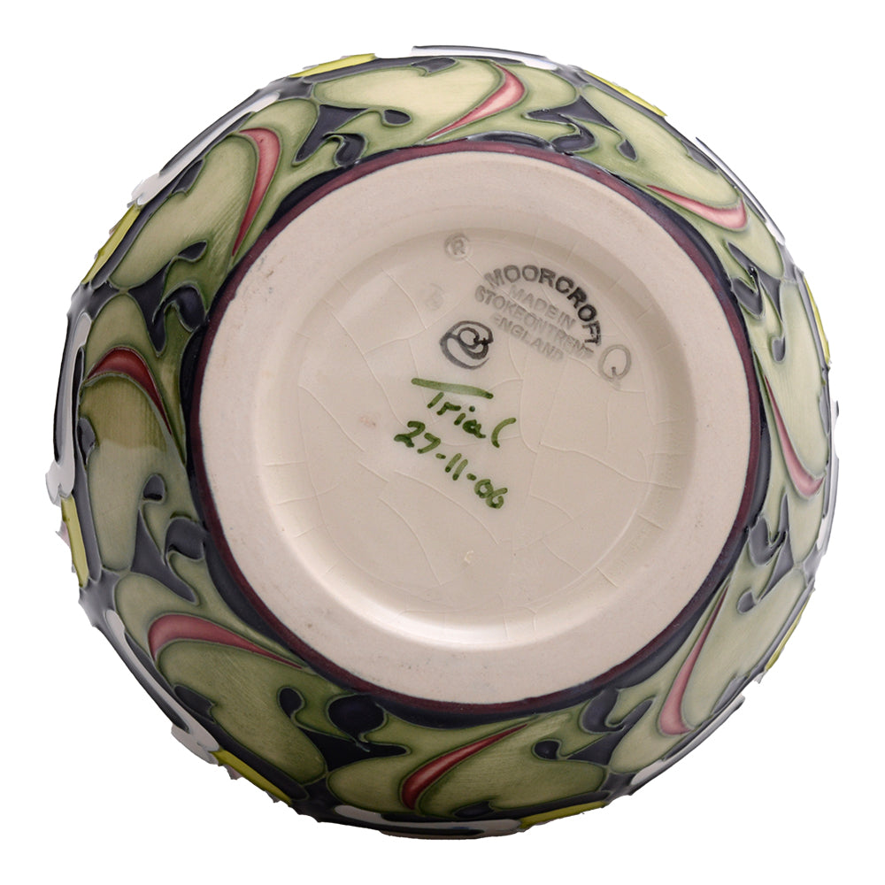 Trial lily come home vase