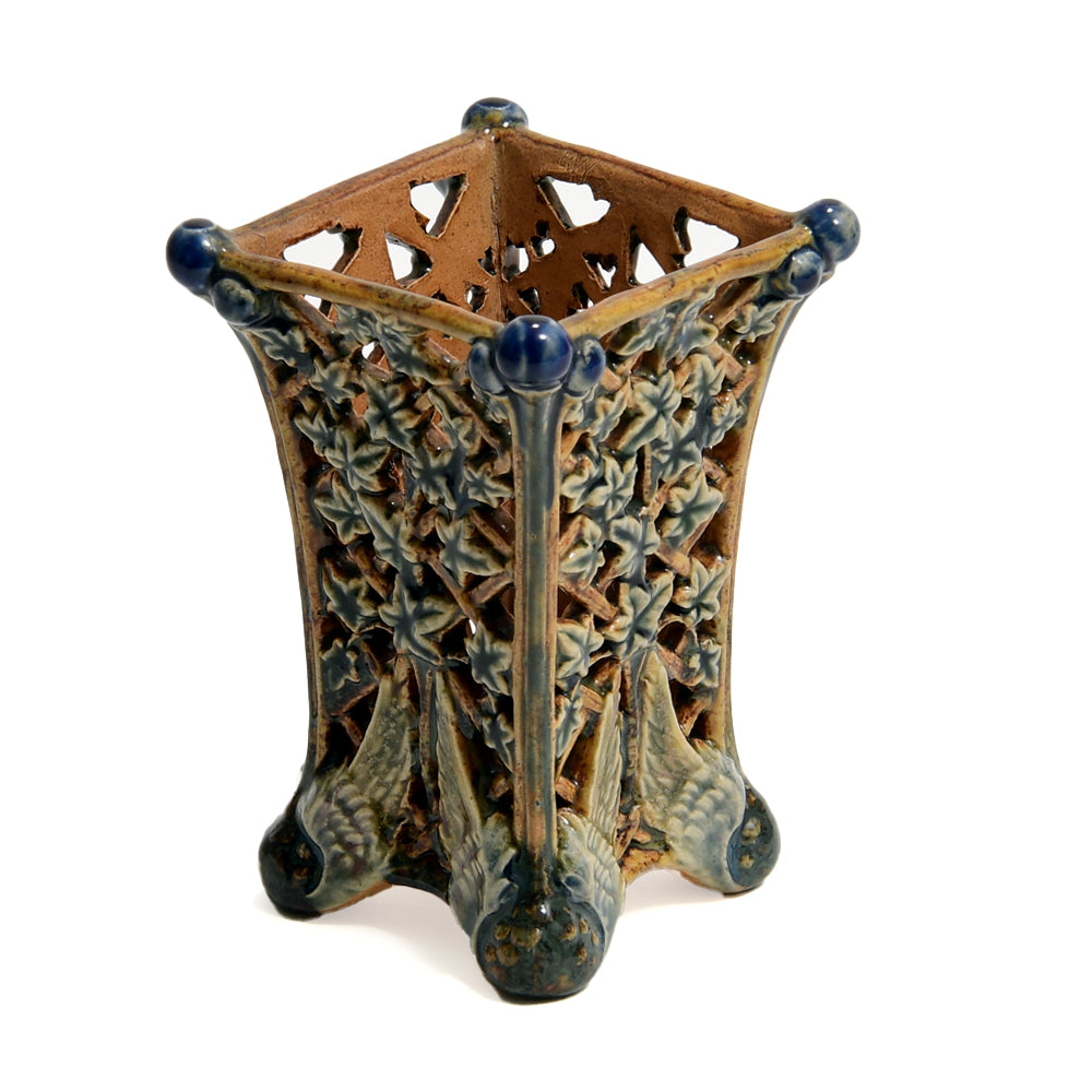 Vase  Royal DoultonLambeth