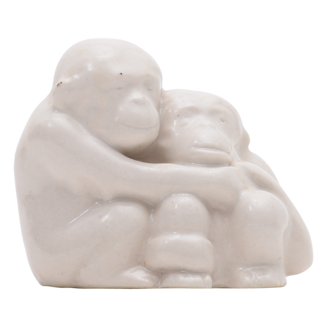 Monkeys cuddling