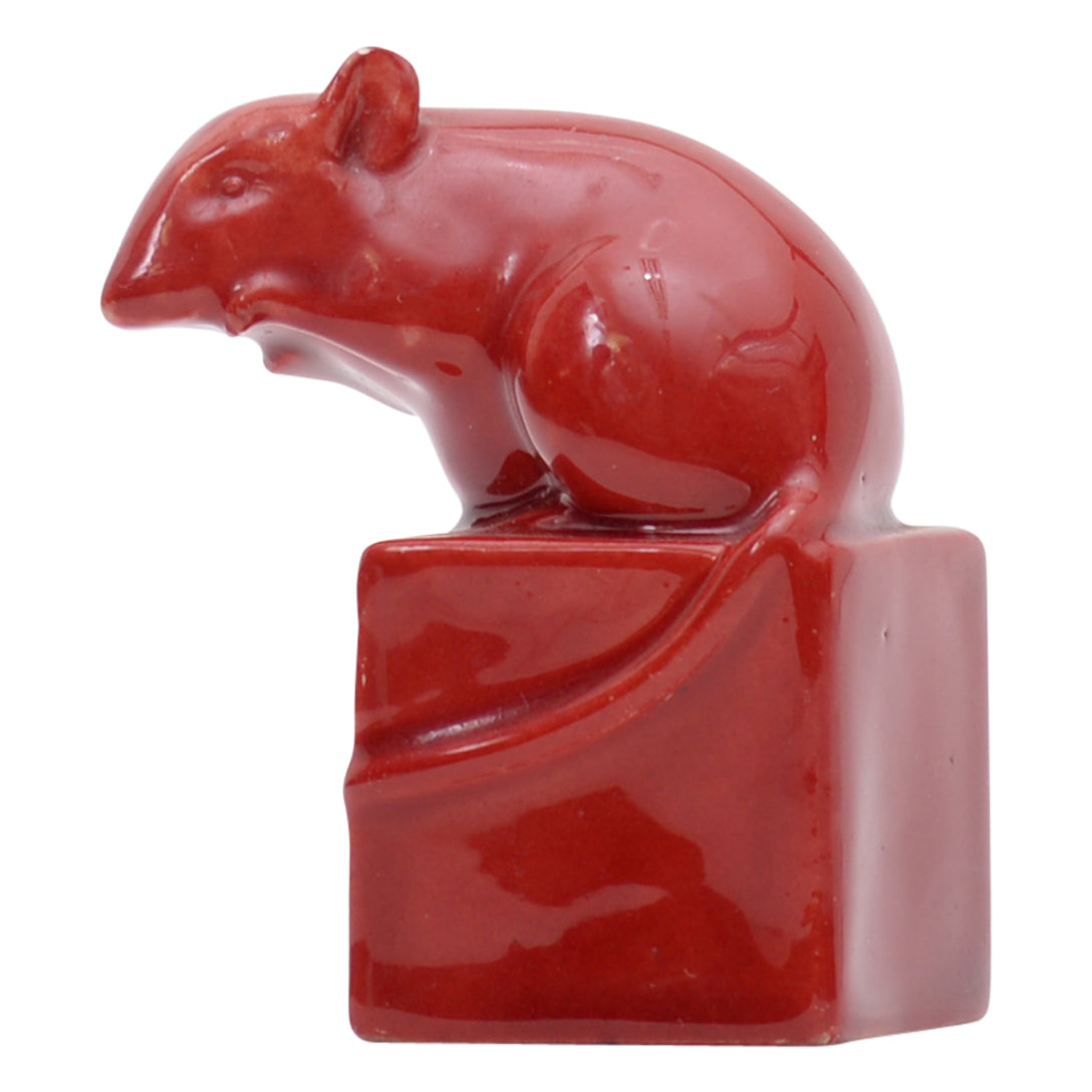 Mouse on cube