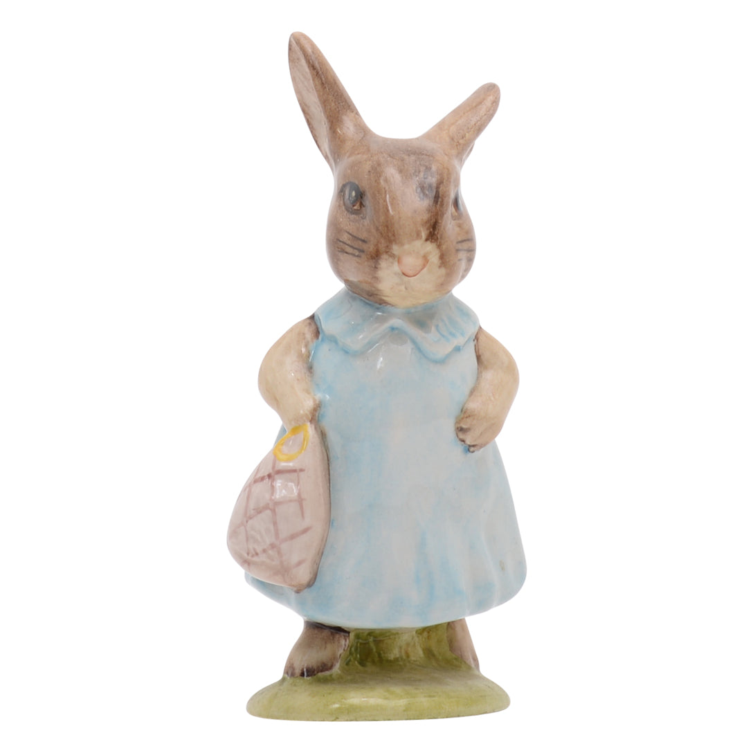 Mrs. Flopsy Bunny sculpture