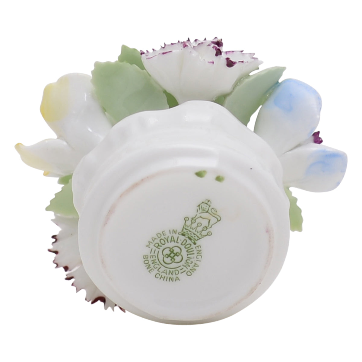 Bowl with flowers sculpture