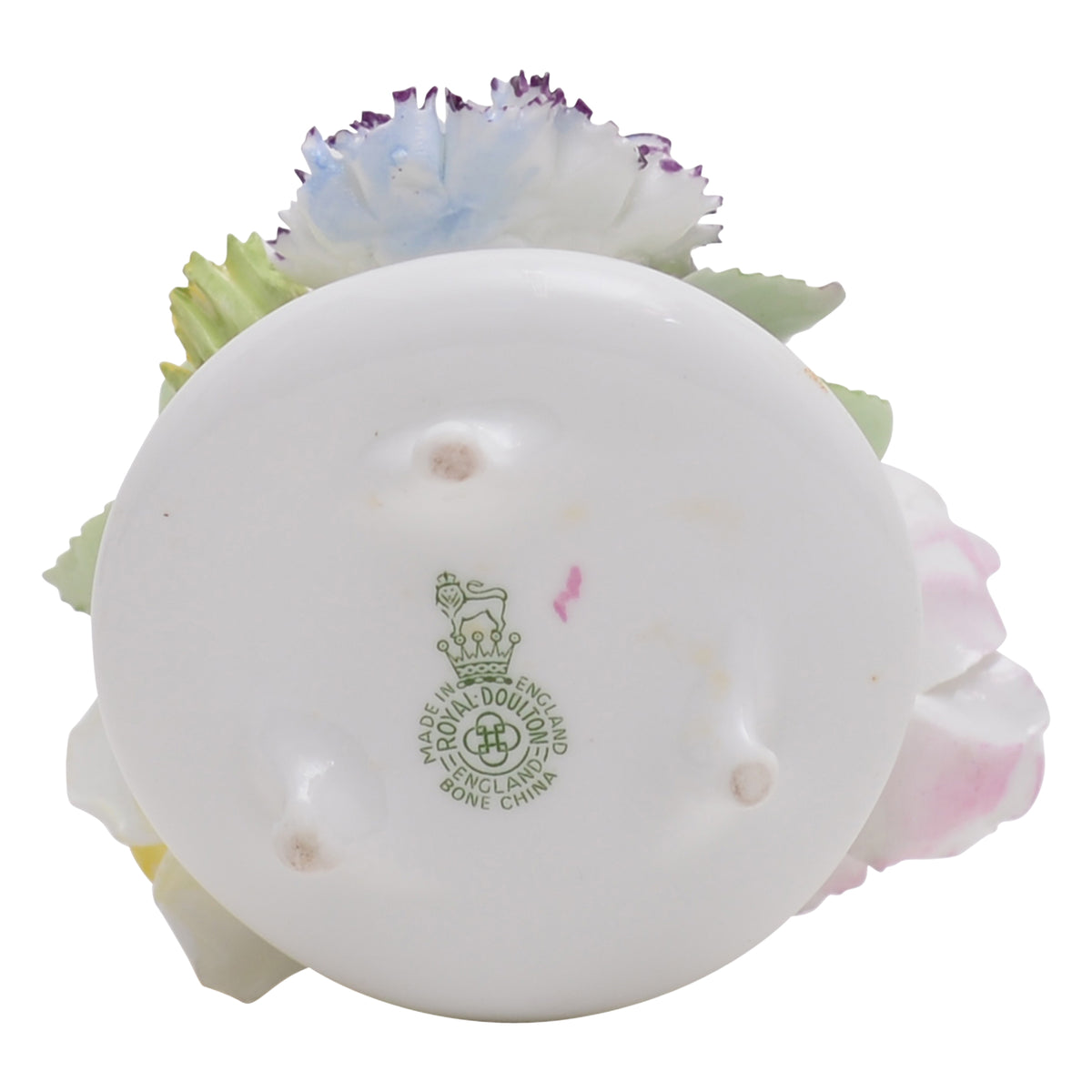 Bowl with flowers sculpture