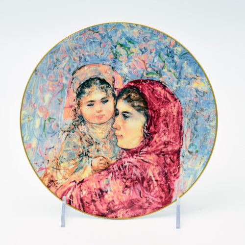 Lucia & child  Plate