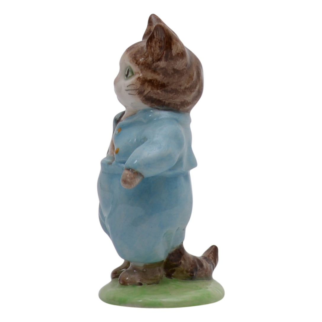 Tom Kitten cat sculpture