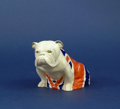 Bulldog Draped in Union Jack Medium D5913