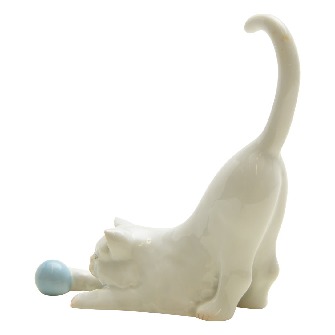 Herend Hvngary Cat with Blue Ball