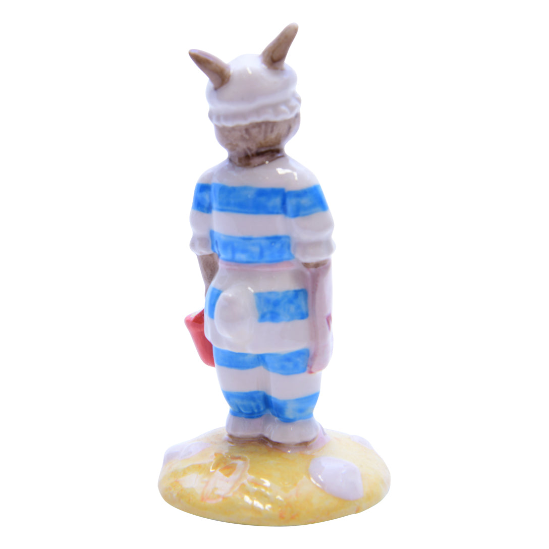 Mother Bunnykin DB189