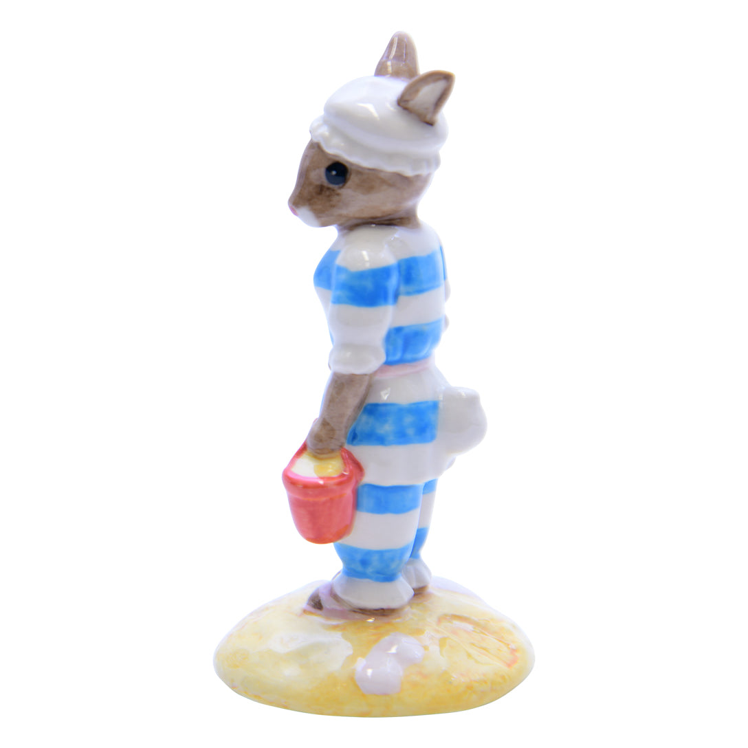 Mother Bunnykin DB189