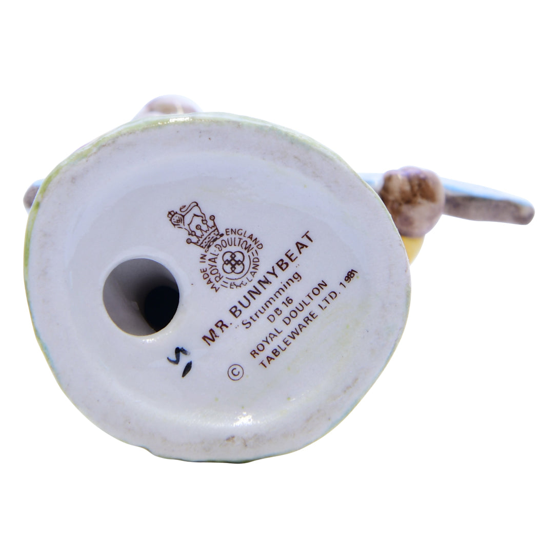 Mr.Bunnybeat Strumming DB16