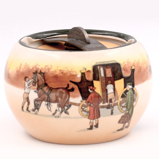 Tabbaco Jar, Hunting