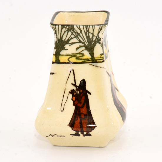 Izaak Walton mini vase