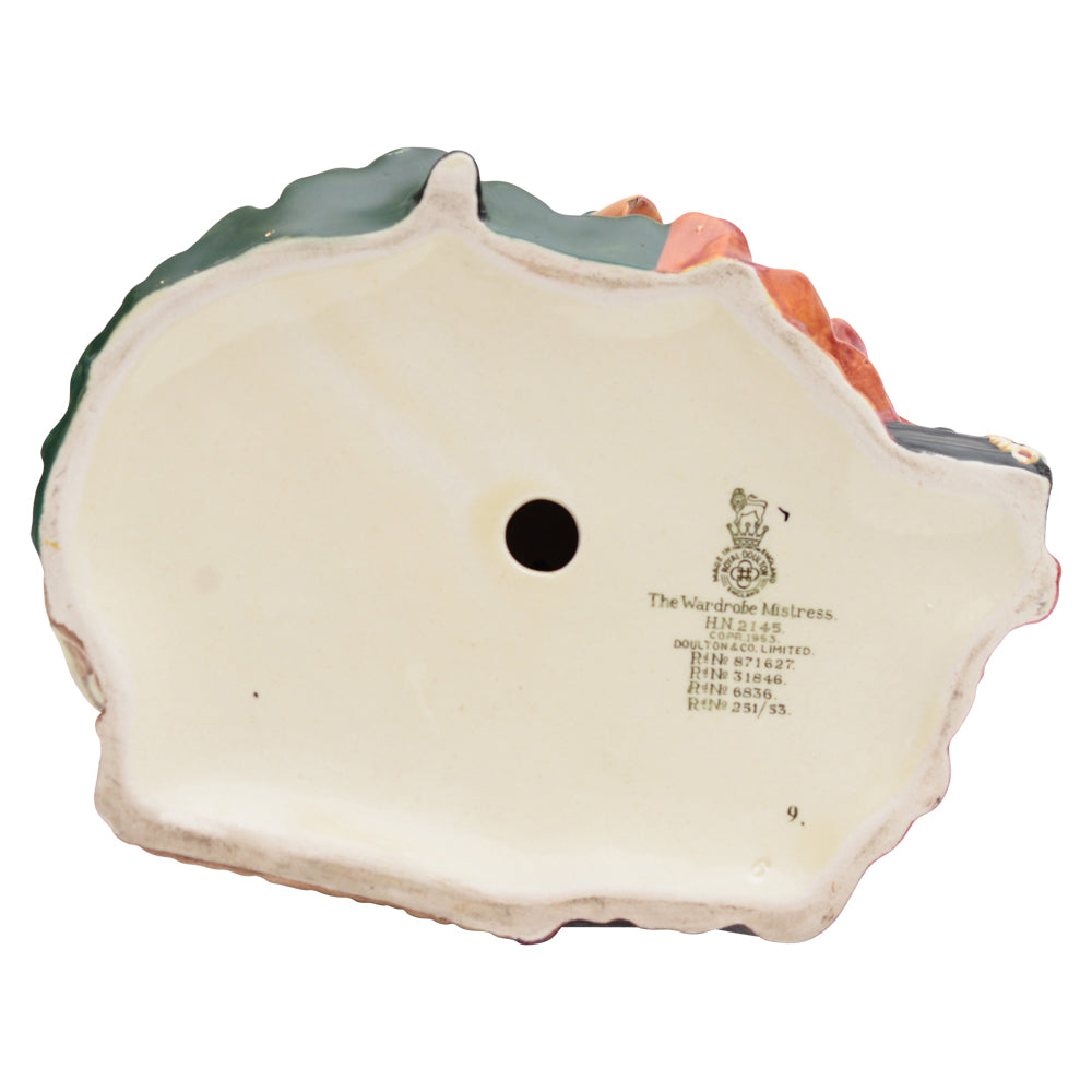 Wardrobe Mistress HN2145